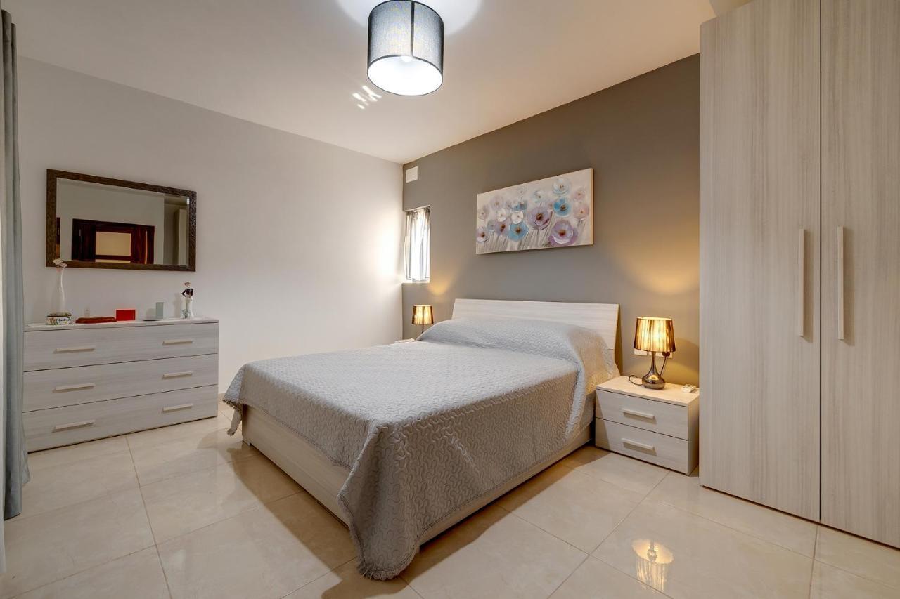 Stylish Bright And Airy Apart In Central Bugibba St. Paul's Bay Exterior foto